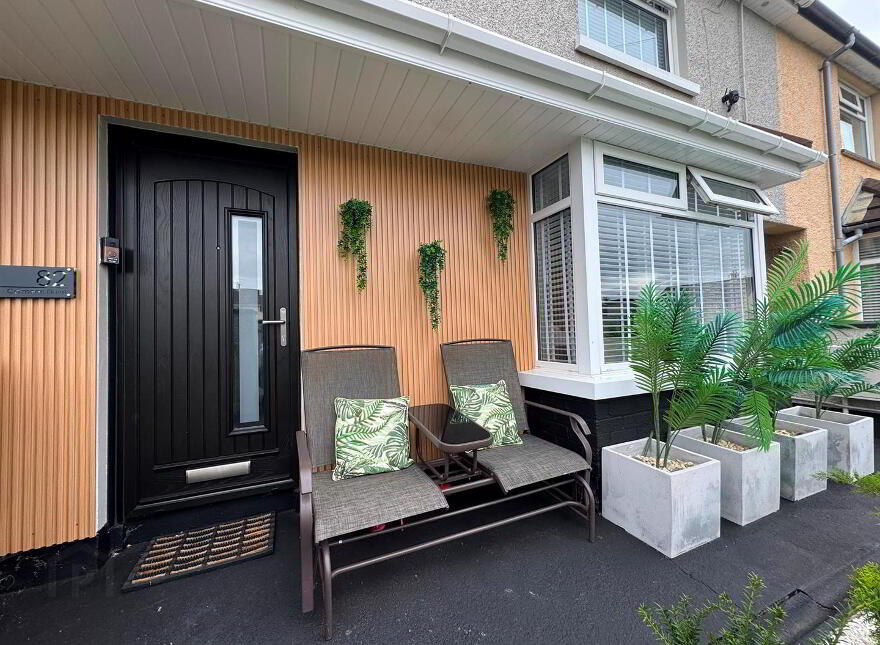 82 Carmeen Drive, Rathcoole, Newtownabbey, BT37 9DL
