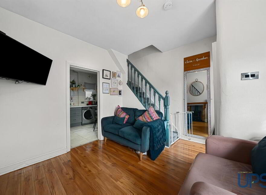 7 Upton Cottages, Glen Road, Belfast, BT11 8AH