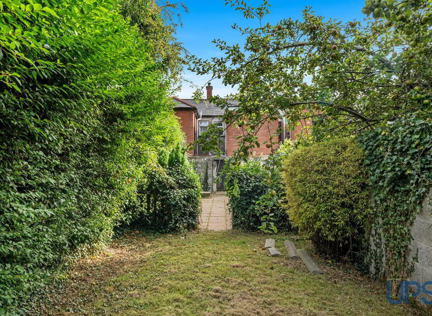 7 Upton Cottages, Glen Road, Belfast, BT11 8AH