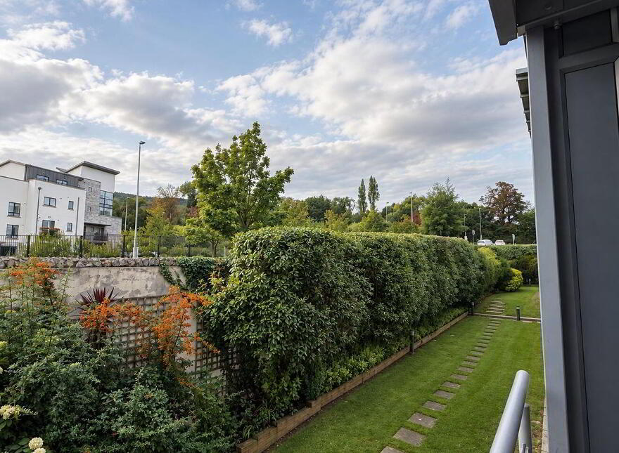 Apartment 105 Block A The Park, Clon Brugh, Stepaside, Stepaside, D18DX02
