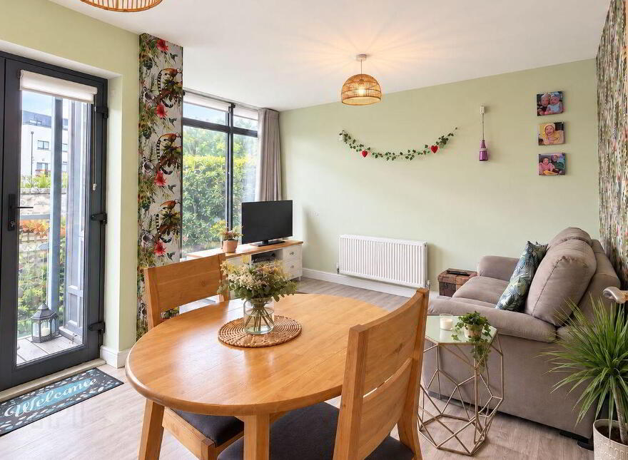 Apartment 105 Block A The Park, Clon Brugh, Stepaside, Stepaside, D18DX02
