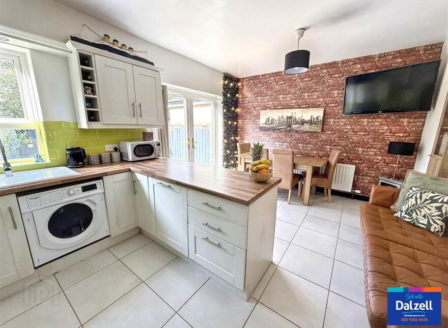 61 Causeway Meadows, Lisburn, BT28 2GD