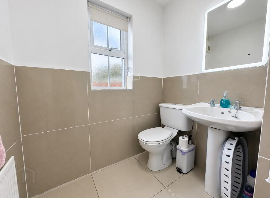 44 Hawthorn Hill, Newtowncunningham, F93DD74