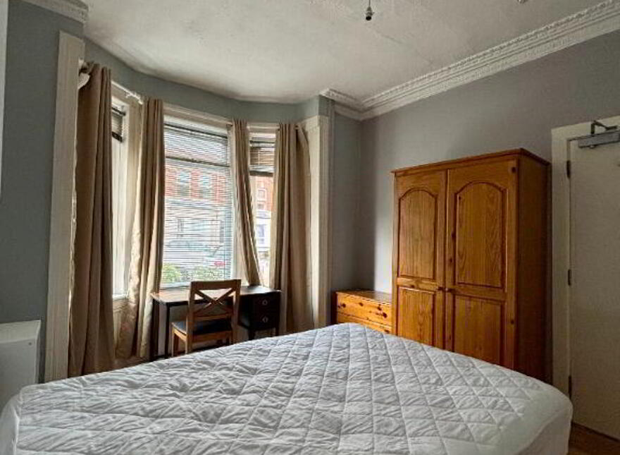 3 Lisburn Avenue, Belfast, BT9 7FX