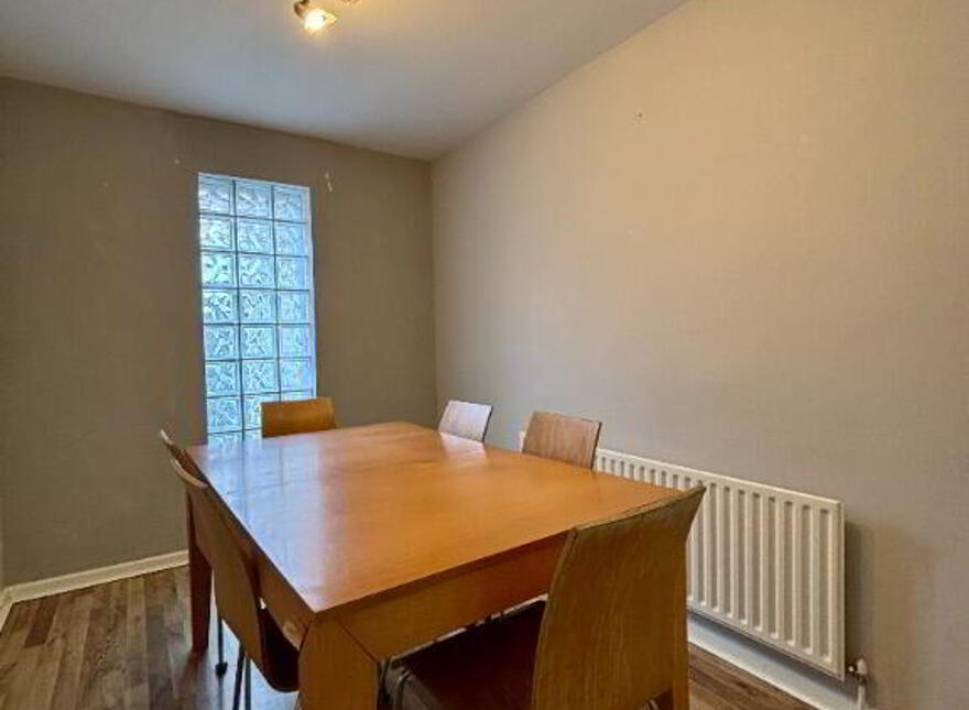 3 Lisburn Avenue, Belfast, BT9 7FX