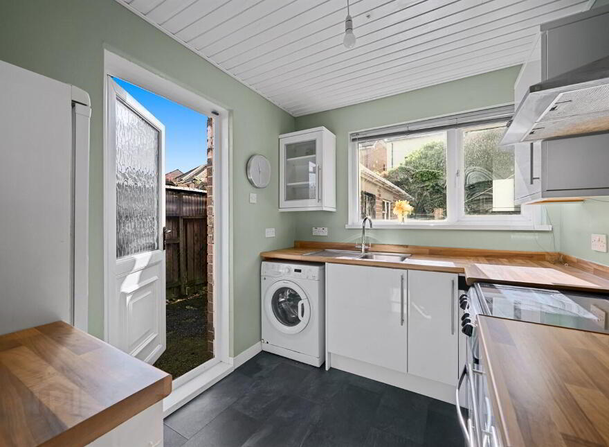 43 Prince Edward Drive, Belfast, BT9 5GB