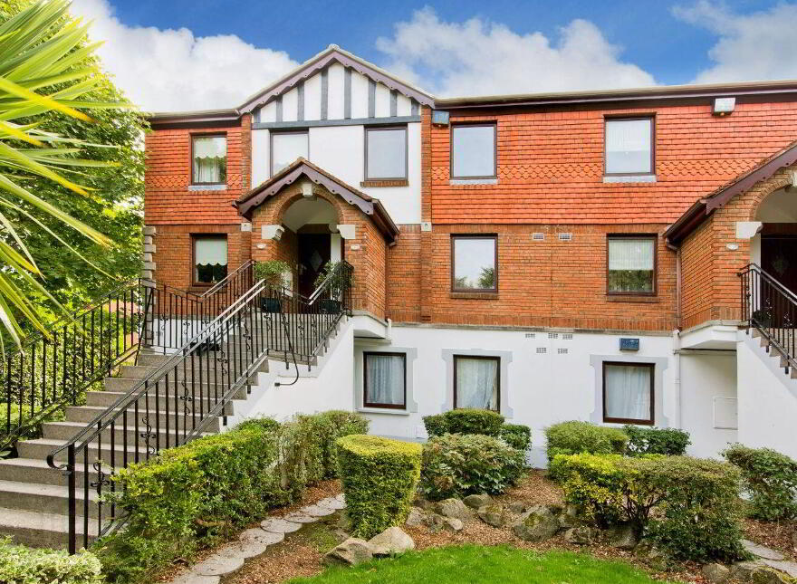 4 White Oaks, Roebuck Road, Goatstown, Goatstown, D14DT22