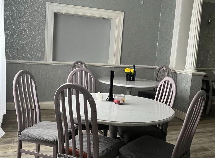 The Vintage, Moydow, N39Y6W7