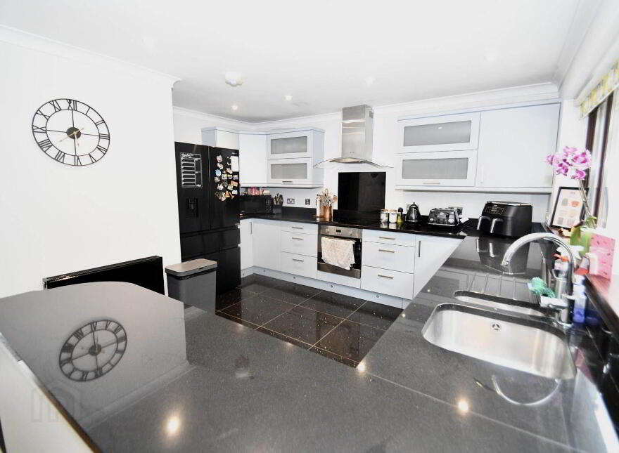 42 Glen River Park, Glenavy, Crumlin, BT29 4FX