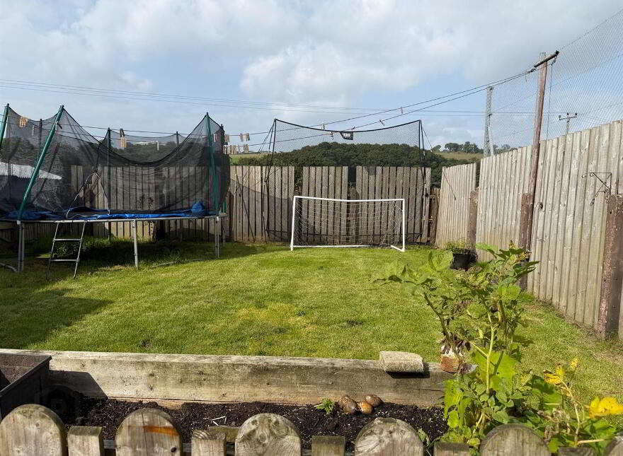 40 Faughan Crescent, Drumahoe, L'Derry, BT47 3LA