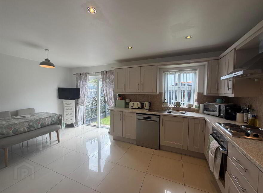 249 Ivy Mead, Waterside, L'Derry, BT47 3WZ