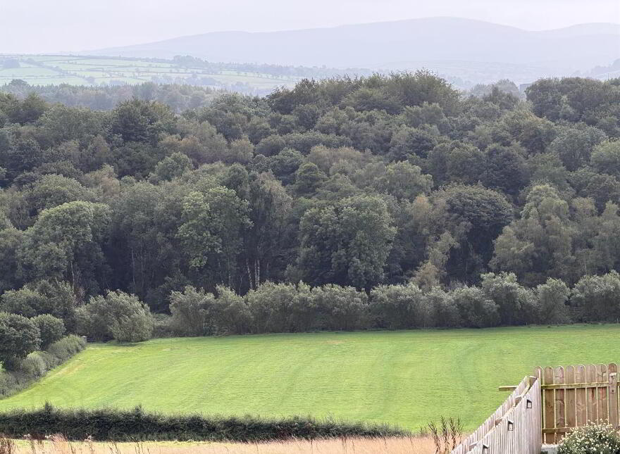 39 Cumber View, Claudy, L'Derry, BT47 4FG