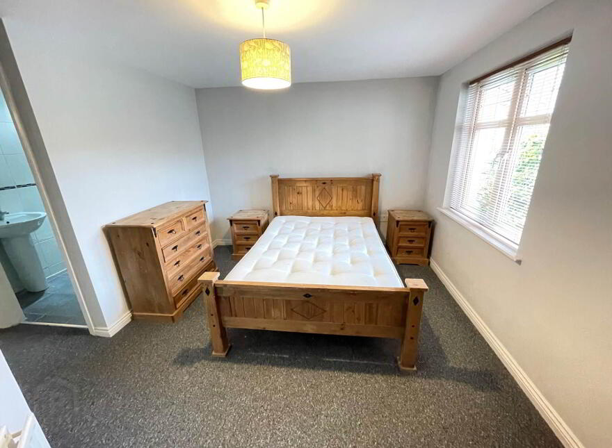 Apt 7 College House, Wellington Square, Belfast, BT7 3LF
