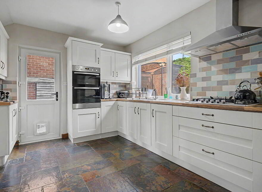 21 Kimberley Hill, Lisnagelvin, Derry, BT47 5QL