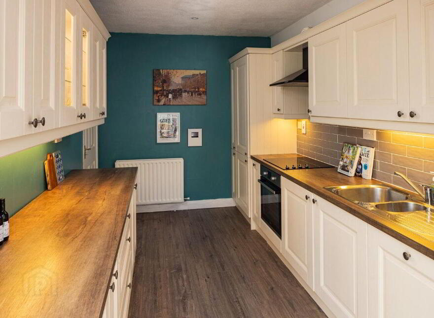 85 Cherry Garth, Swords, K67K6X5