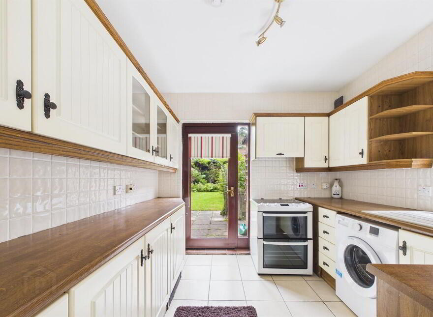 11 Tudor Avenue, Belfast, BT6 9LR