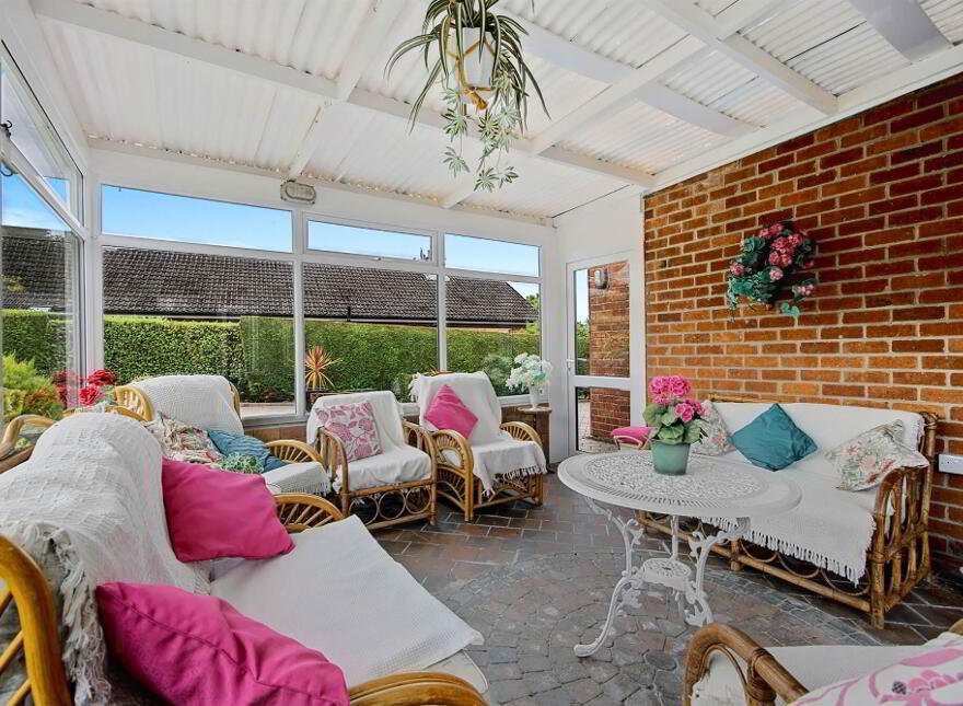 10 The Close, Holywood, BT18 0AW