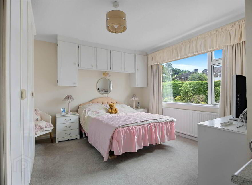 10 The Close, Holywood, BT18 0AW