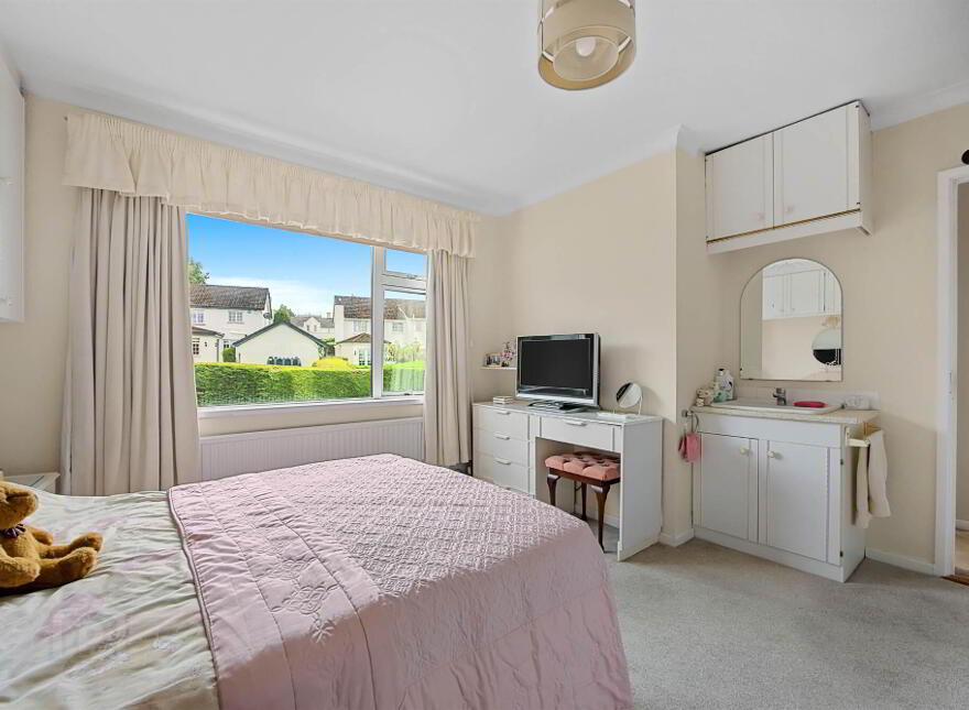 10 The Close, Holywood, BT18 0AW