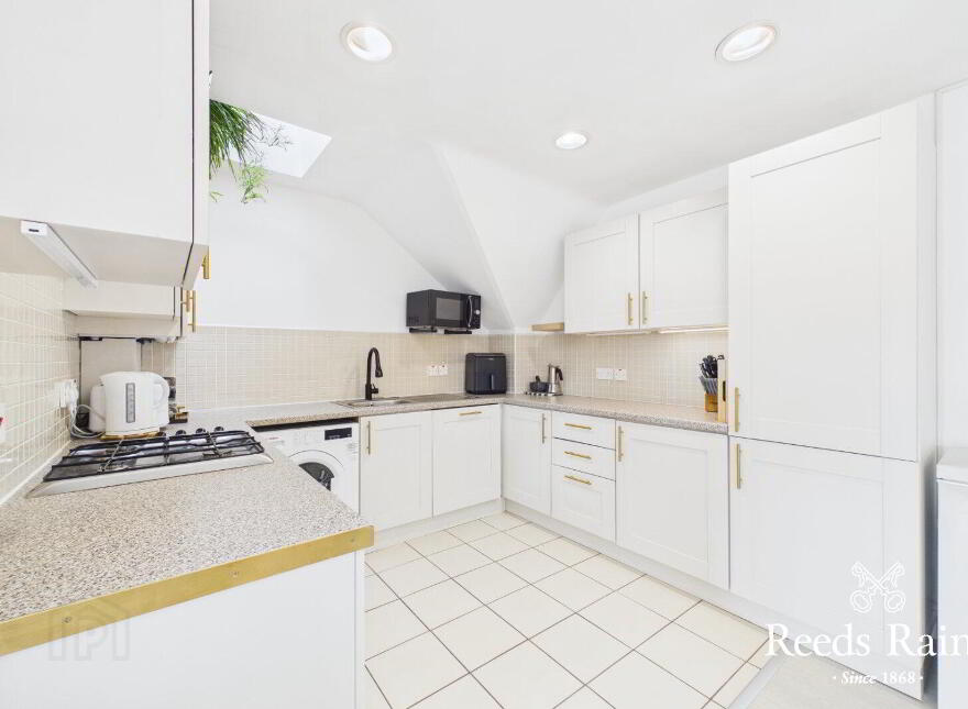 Flat 27 Grafton Court, 85 Kings Road, Belfast, BT5 7BU