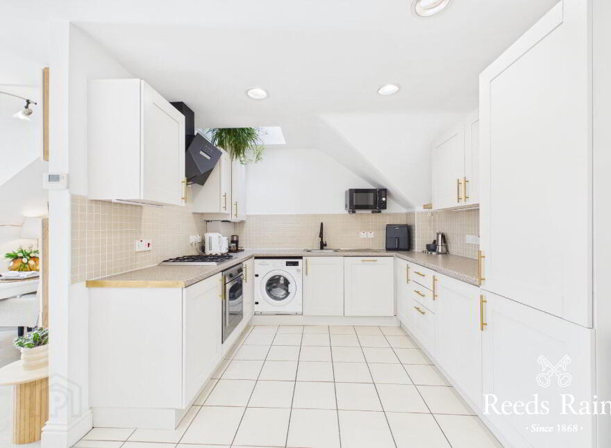 Flat 27 Grafton Court, 85 Kings Road, Belfast, BT5 7BU