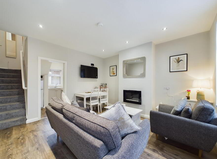 51 Hamil Street, Belfast, BT12 4AA