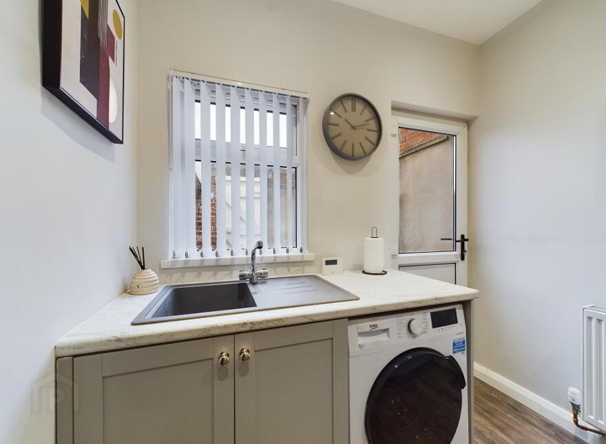 51 Hamil Street, Belfast, BT12 4AA