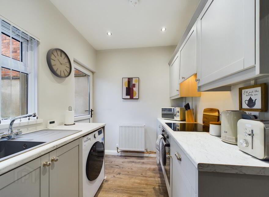 51 Hamil Street, Belfast, BT12 4AA