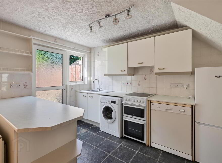 106 Erinvale Avenue, Belfast, BT10 0FP