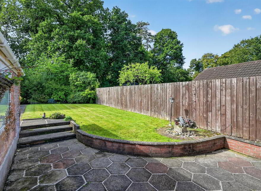 106 Erinvale Avenue, Belfast, BT10 0FP