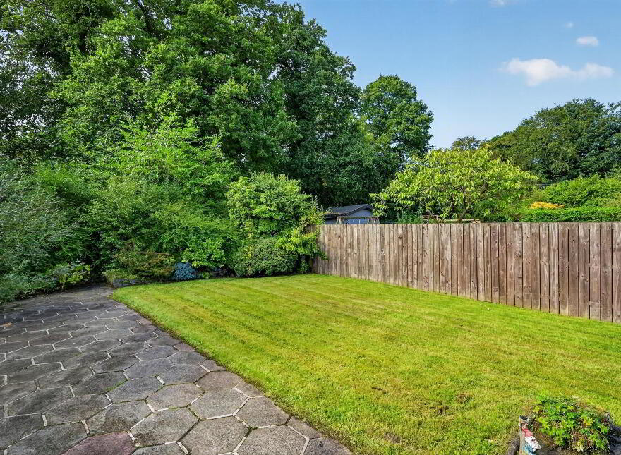 106 Erinvale Avenue, Belfast, BT10 0FP