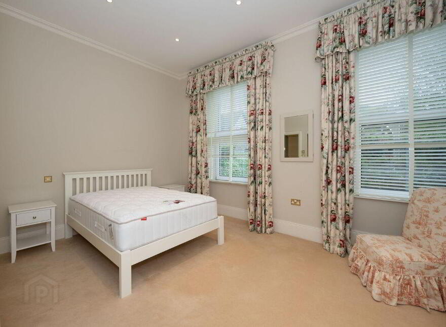 Apartment 2 The Grand, Crosshaven, P43WD62