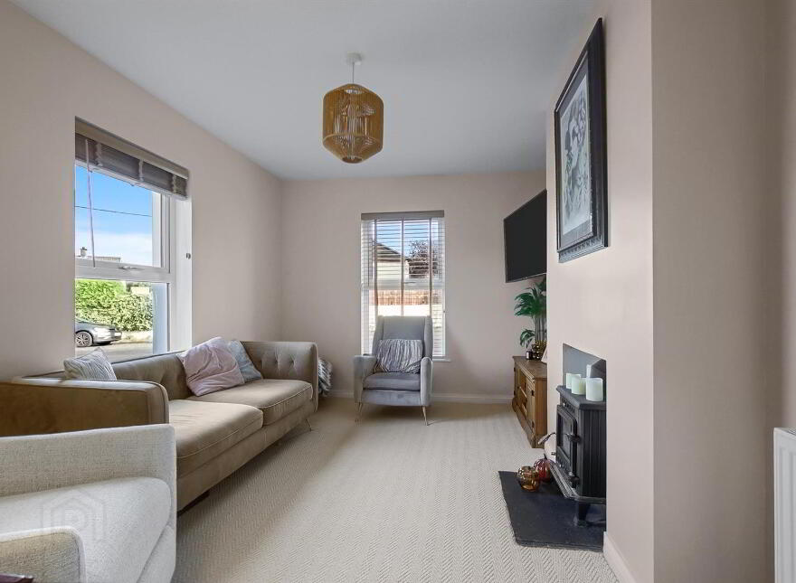 102 Ballynure Road, Ballyclare, BT39 9AQ