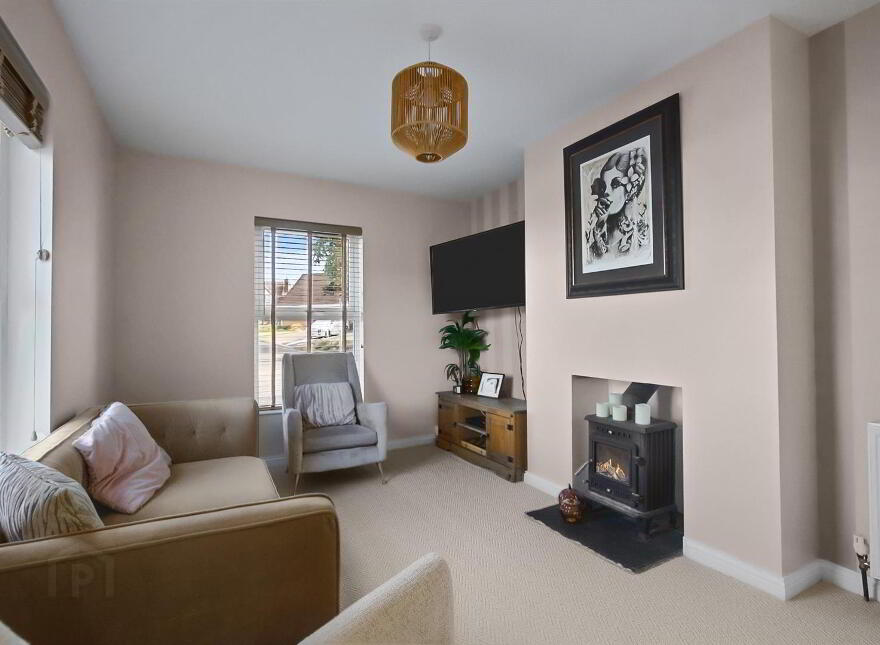 102 Ballynure Road, Ballyclare, BT39 9AQ