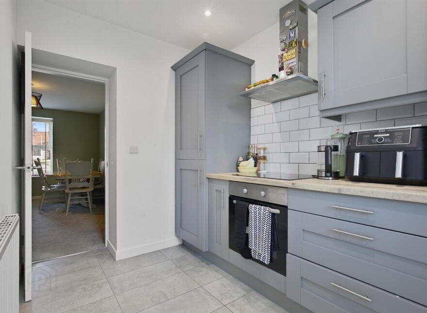 102 Ballynure Road, Ballyclare, BT39 9AQ