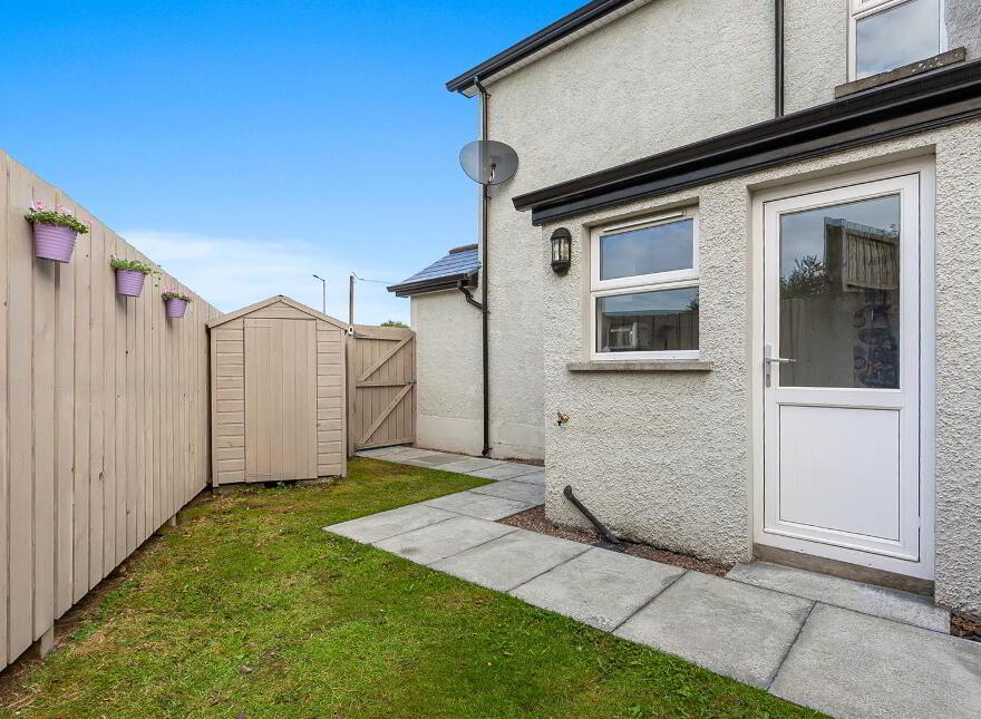 102 Ballynure Road, Ballyclare, BT39 9AQ