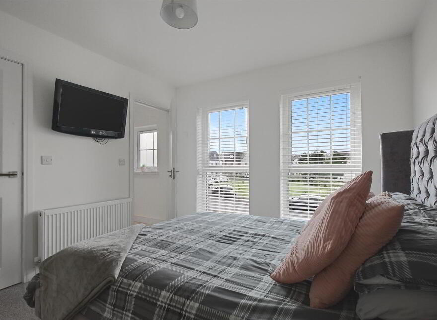 43 Blackrock Crescent, Newtownabbey, BT36 4AY