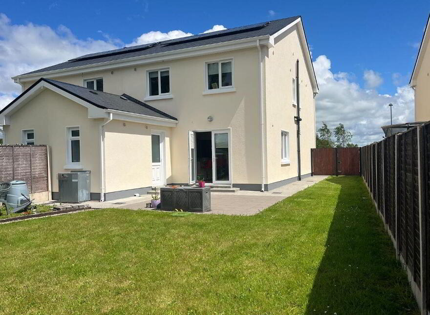 18 The Stables, Monivea, H65YW84