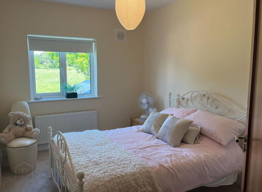 18 The Stables, Monivea, H65YW84