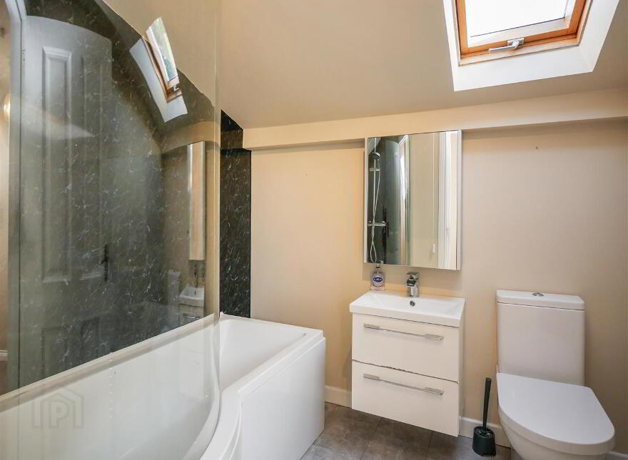 21 Cairnshill Green, Cairnshill Road, Belfast, BT8 6RN