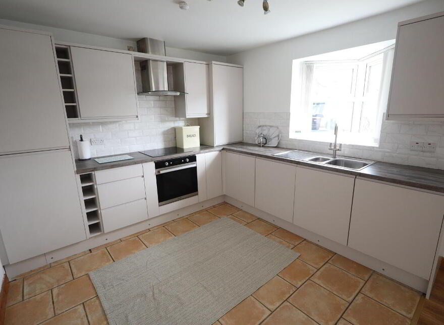 27 Lower Rogan Manor, Newtownabbey, BT36 4BE