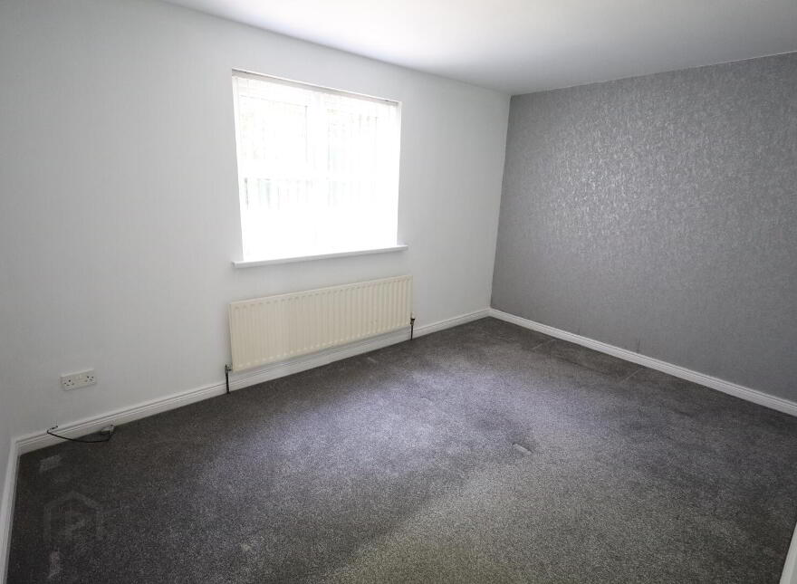 27 Lower Rogan Manor, Newtownabbey, BT36 4BE