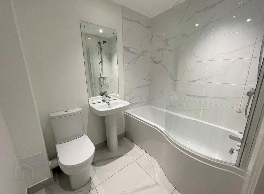 Apt 13, Lewis Mews, Block E, Belfast, BT4 1SY