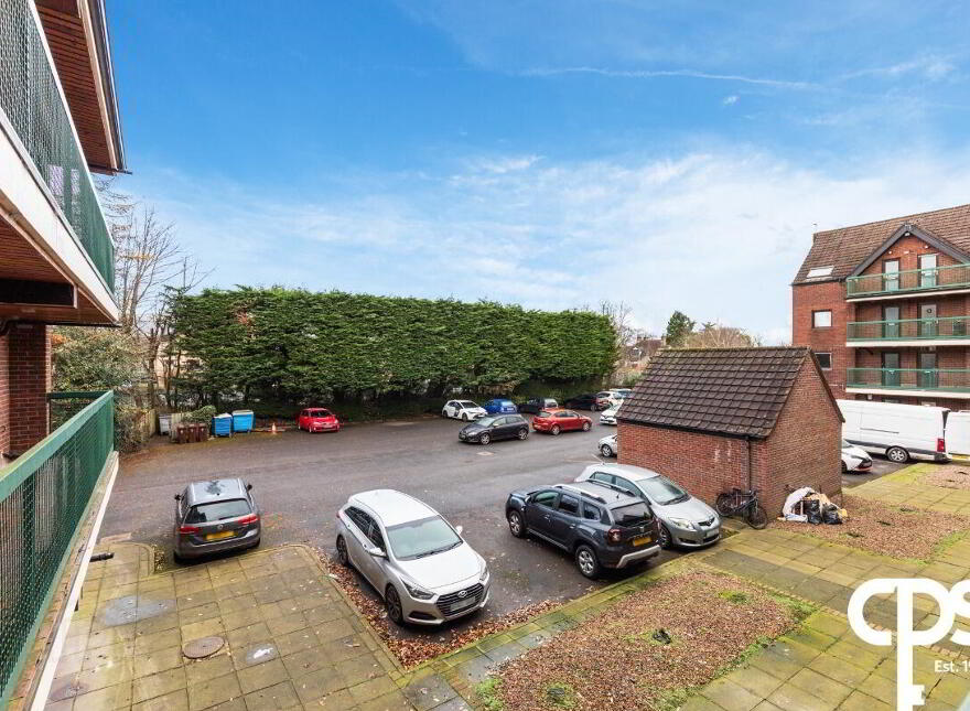 19 Balmoral Court, Belfast, BT9 7GR