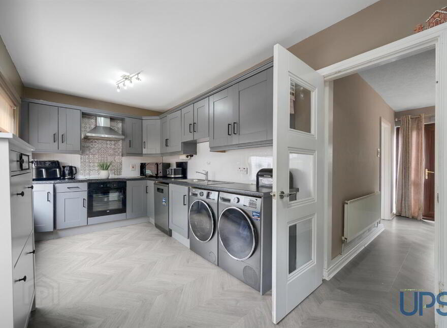53 Beechview Park, Off Whiterock Road, Belfast, BT12 7PY
