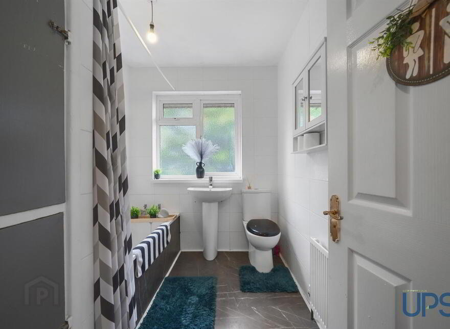 53 Beechview Park, Off Whiterock Road, Belfast, BT12 7PY