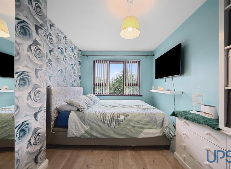 53 Beechview Park, Off Whiterock Road, Belfast, BT12 7PY
