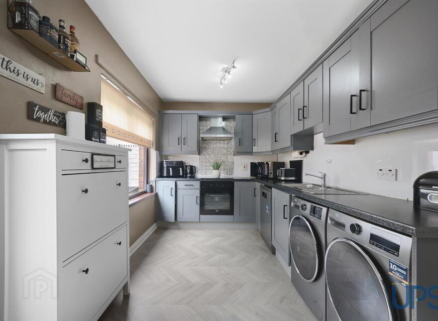 53 Beechview Park, Off Whiterock Road, Belfast, BT12 7PY