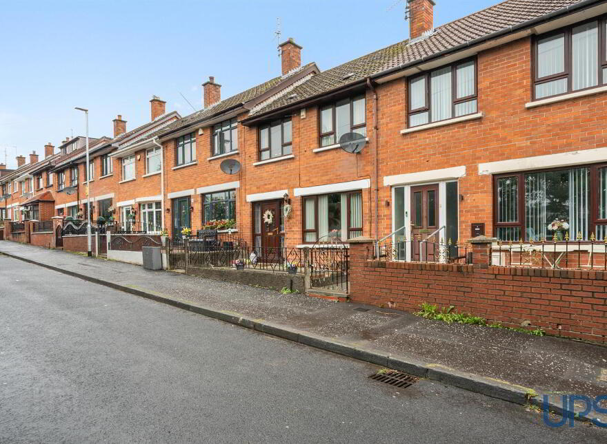 53 Beechview Park, Off Whiterock Road, Belfast, BT12 7PY