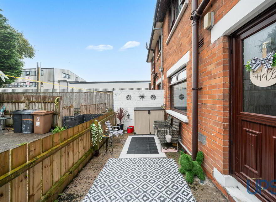 53 Beechview Park, Off Whiterock Road, Belfast, BT12 7PY